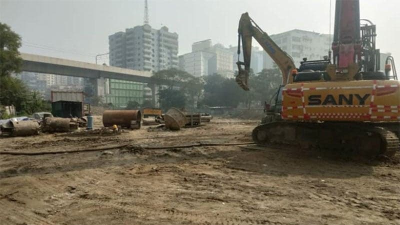 Human chain protesting tree felling, construction held at Panthakunja Park