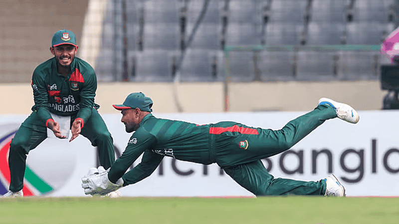 Pakistan bowled out for 114, Rana takes five