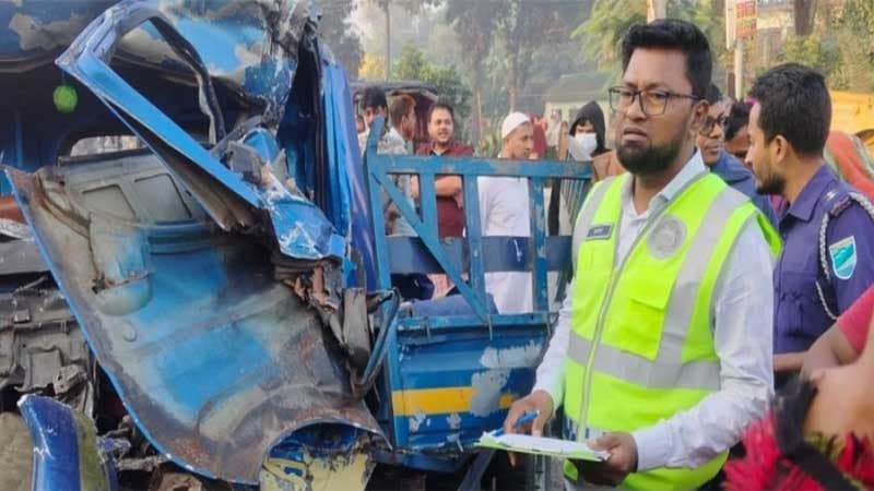 4 killed in Tangail road mishap
