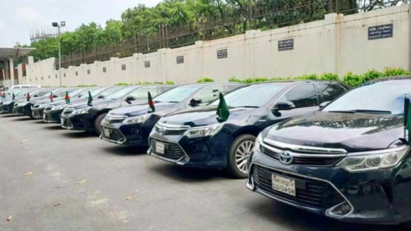 Why are interim govt advisors misusing state vehicles?