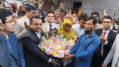 Mother gives birth at polling centre, names daughter 'Khaleda Zia'