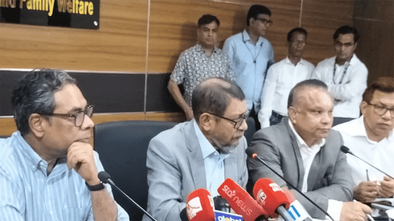 Health Minister calls for 80% discount on dengue treatment costs