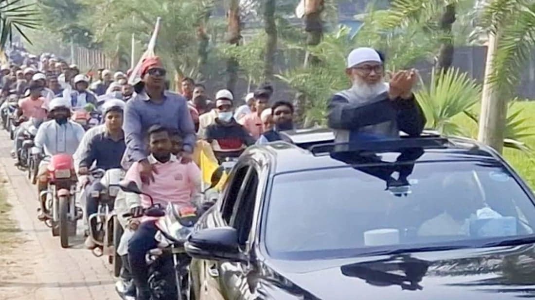 Man killed after being hit by motorbike during Jamaat candidate's showdown in Satkhira