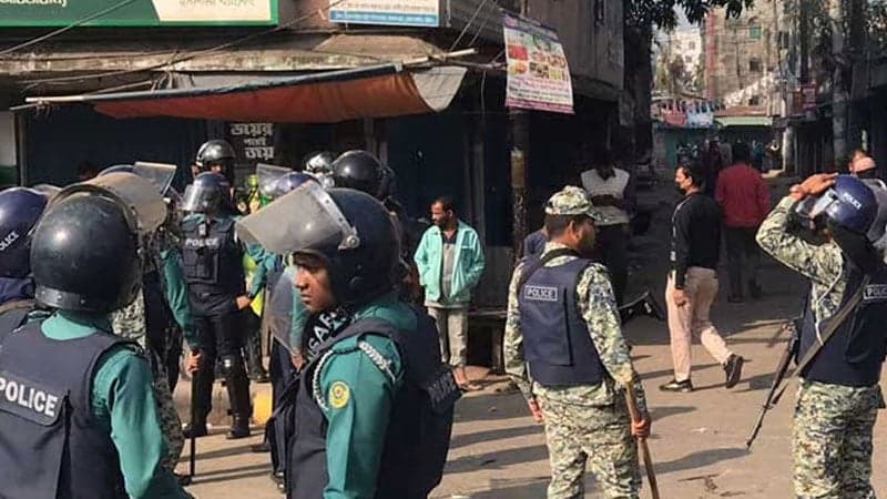BNP men, police clash in Chattogram