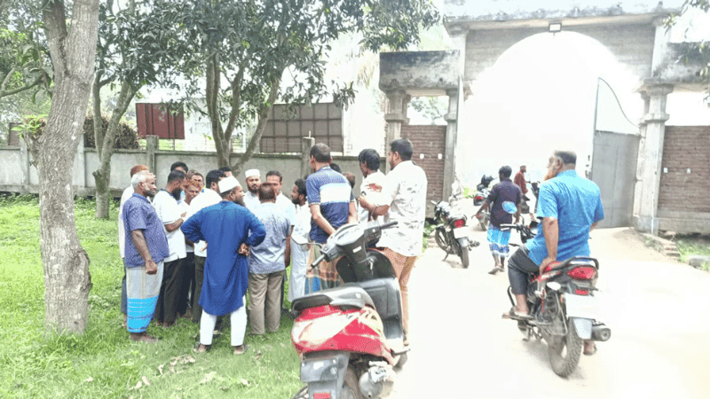 Jamaat leaders attack UP members for not getting rice share for poor