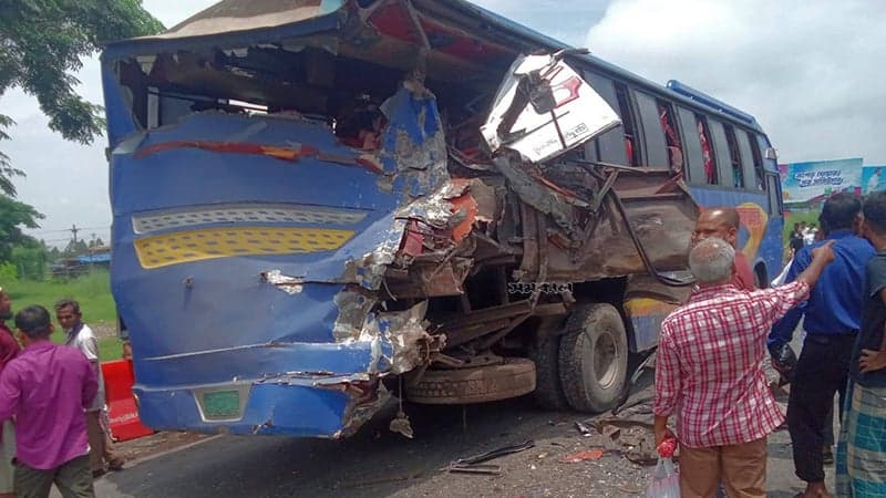 15 injured in 5-vehicle pile-up near Padma bridge toll plaza