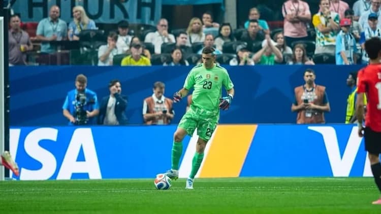 Martinez's viral post perfectly sums up Argentina's dramatic World Cup comeback