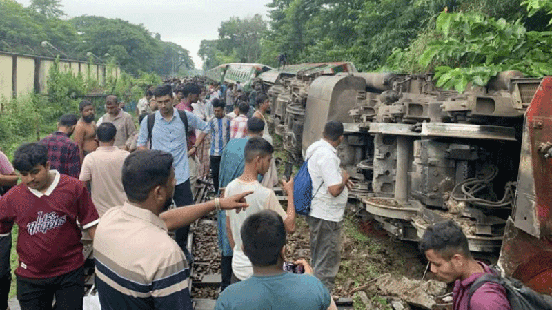 Train derails in Sylhet, rail links with rest of country suspended