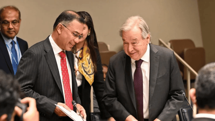 PM holds meeting with UN Secretary-General