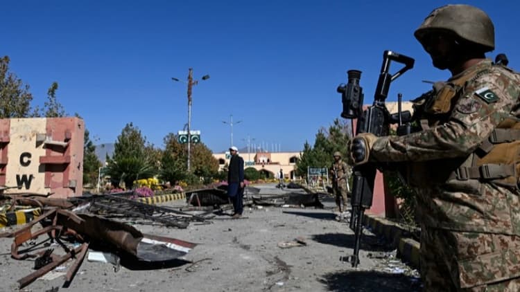 274 Taliban fighters, 55 Pakistani soldiers killed