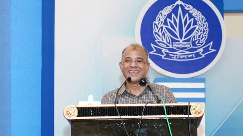 Home adviser urges police to refrain from unnecessary use of batons or force