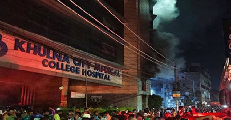 Massive fire breaks out at Khulna City Medical