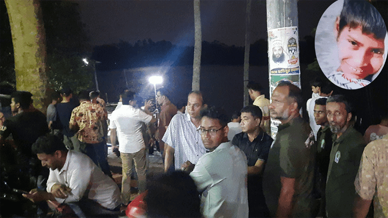 Khan Jahan shrine's crocodile this time drags minor into pond