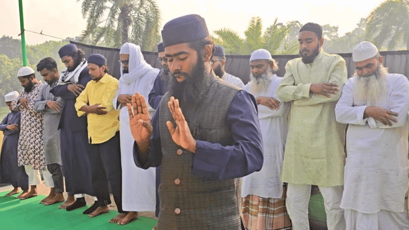 Eid prayers in Rajshshi's Puthia in line with Saudi Arabia