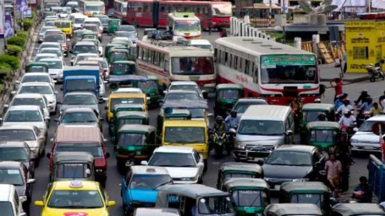 City dwellers suffer due to traffic jam