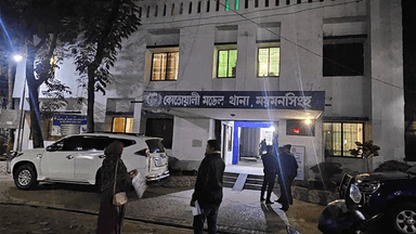 Handcuffed accused taken from custody, 5 cops injured