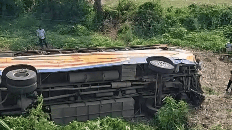 2 killed in road accident in Faridpur’s Bhanga