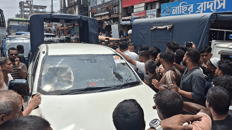 Attack on mobile court in Noakhali, magistrate’s car vandalised
