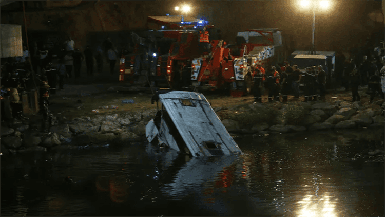 27 killed, 39 injured after passenger bus plunges into ravine in Algeria