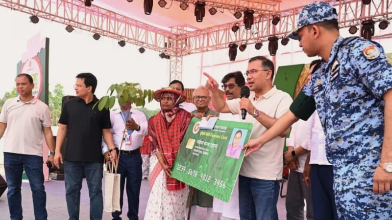 PM inaugurates Krishak Card, Tk 2,500 sent to 22,000 farmers' phones