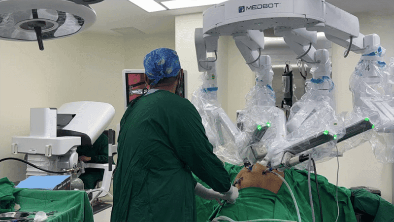 Bangladesh conducts first-ever robotic surgeries at United Healthcare