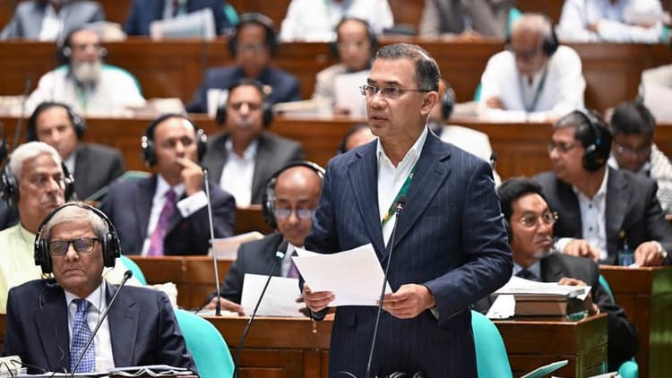 Government to launch PayPal, provide ID cards to 2 lakh freelancers: PM