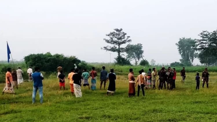 BGB blocks attempted push-in of 12 people along Kushtia border