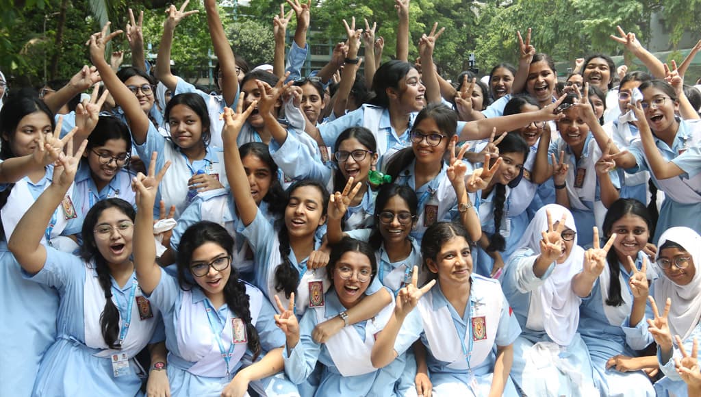 SSC, equivalent exams pass rate drops to 68.45%