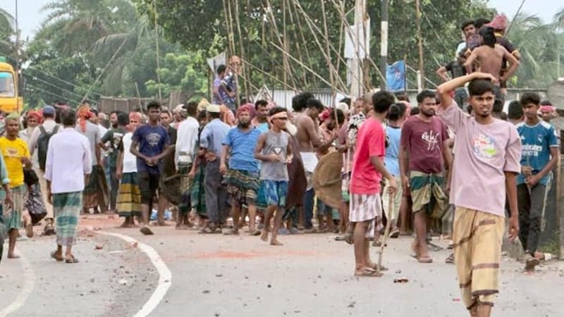 Clash over village dominance in Vanga wounds 50, blocks highway for three hours