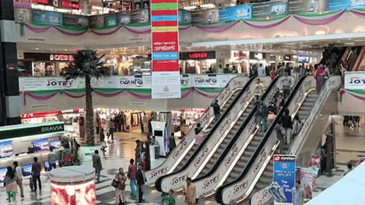 Shopping malls, markets ordered to close by 7pm