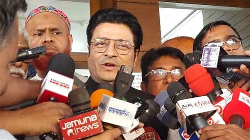 Actor Ferdous submits AL nomination for Dhaka-10