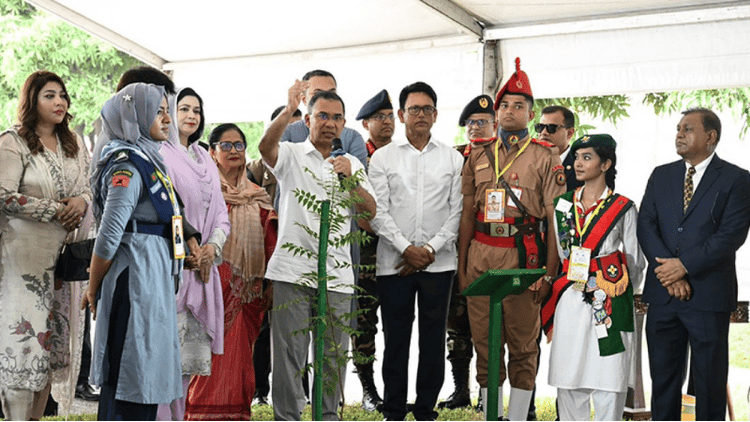 PM tells father's story about 'Zia Tree' at Arafat Maidan