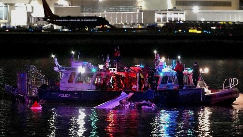 18 bodies recovered from river after aircraft crash in US