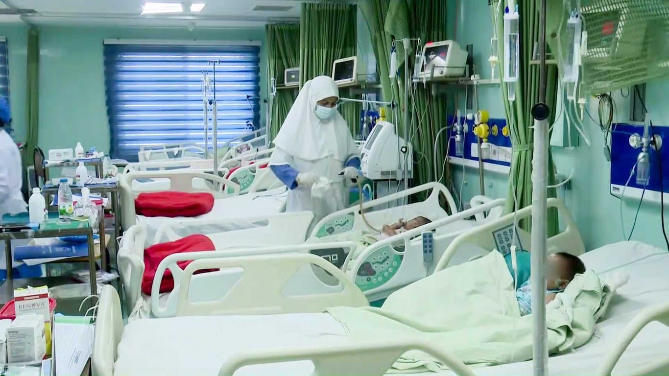 Two more children die with measles symptoms, 979 infected in a day