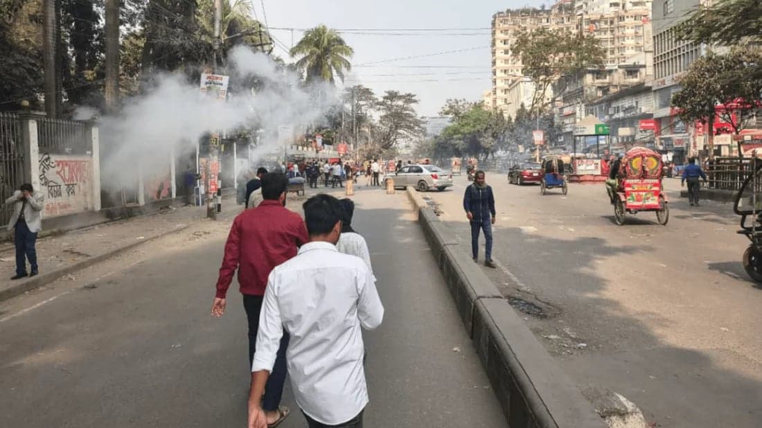 Clashes between Dhaka College and Ideal College students, police fire teargas