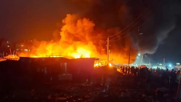 Fire in Kalshi slum spreads rapidly, fire service struggles with water supply