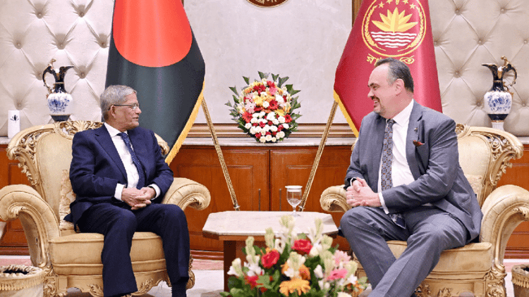 President calls for easing visa bond rules for Bangladeshis travelling to US
