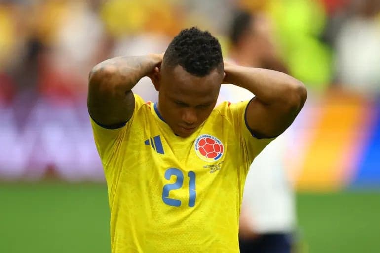 Colombia's Campaz receives death threats for World Cup miss