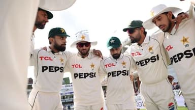 PCB takes players’ phones ahead of final England Test