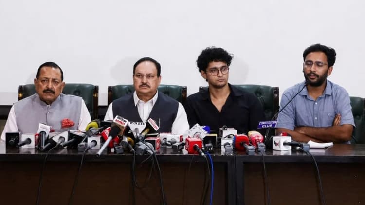 Cockroach Janata Party withdraws Jantar Mantar protest