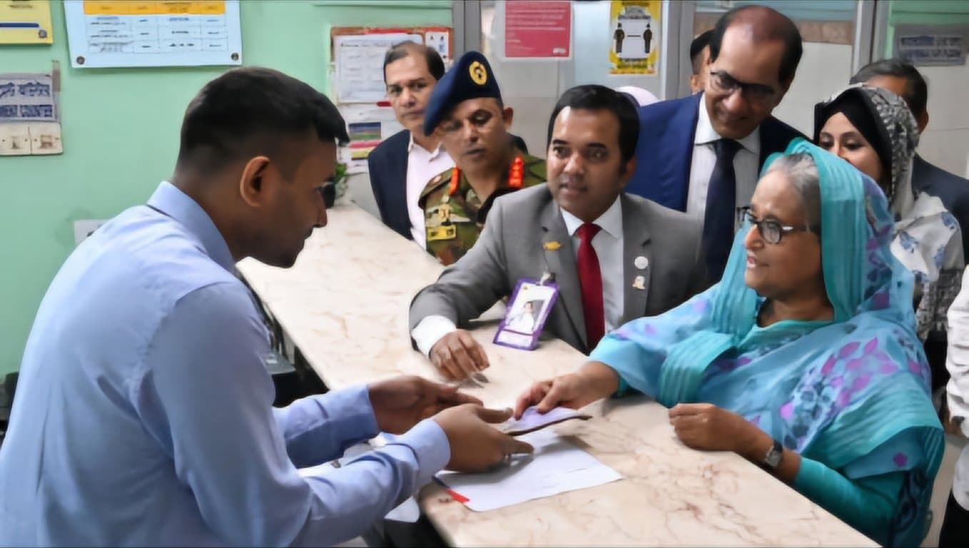 PM visits Fazilatunnesa Hospital in Gazipur, undergoes routine checkup