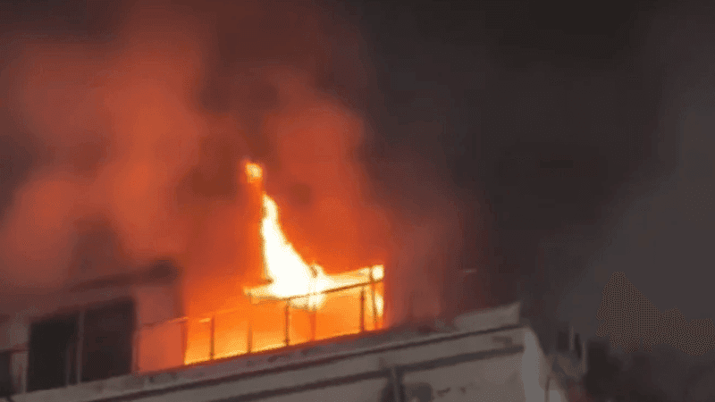 10-storied building catches fire in Mohammadpur