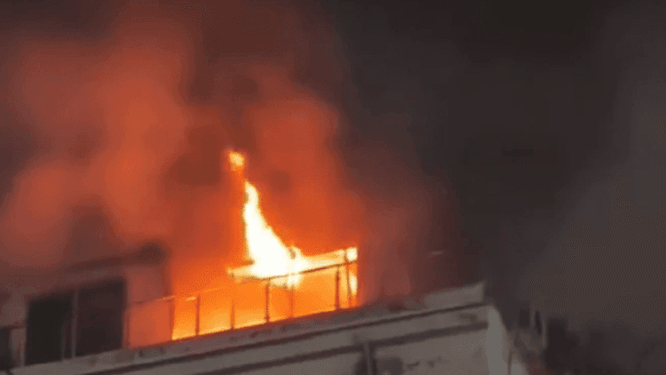 10-storied building catches fire in Mohammadpur