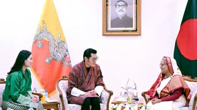 Bhutanese King praises Bangladesh’s health sector