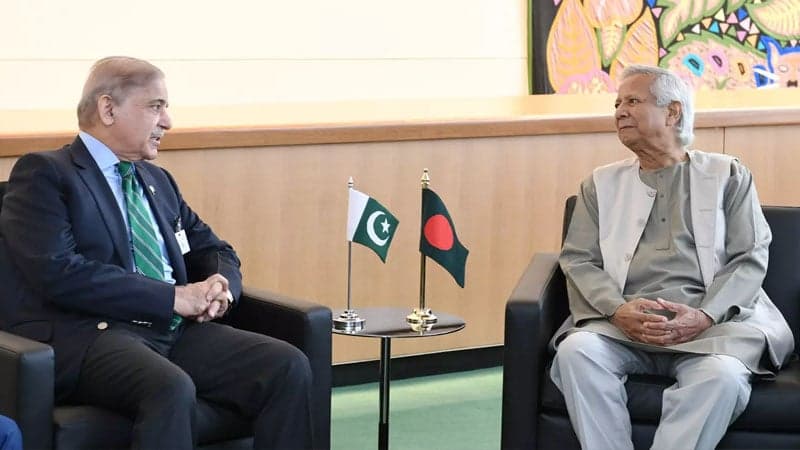 Dr. Yunus seeks Pakistan’s support to revive SAARC