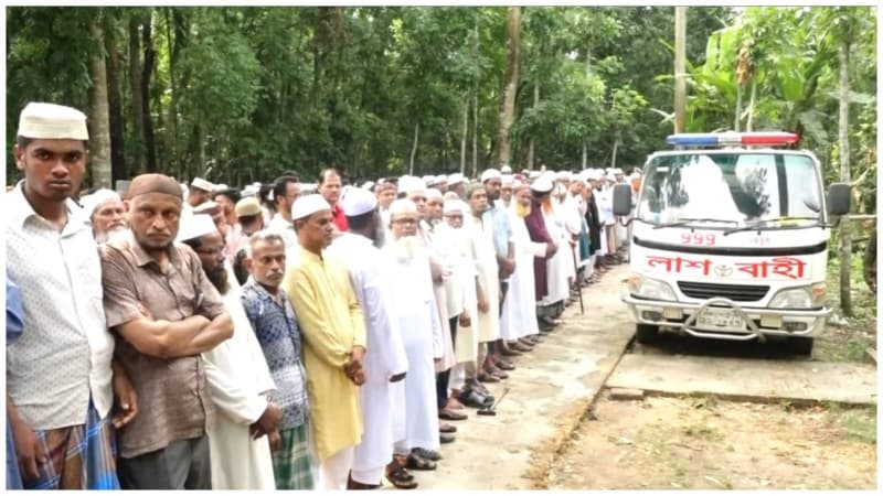 ঝালকাঠিতে ট্রাক চাপায় নিহত ১৪ জনের দাফন সম্পন্ন, গ্রামে জুড়ে কান্নার রোল