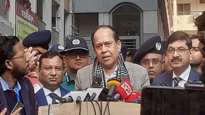 CEC urges journos to expose real picture of polling centers