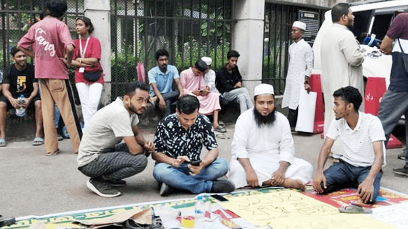 Protesters demand arrest of BNP leader Fazlur Rahman