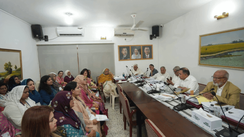 PM works on party's official matter until 3 AM at Gulshan office