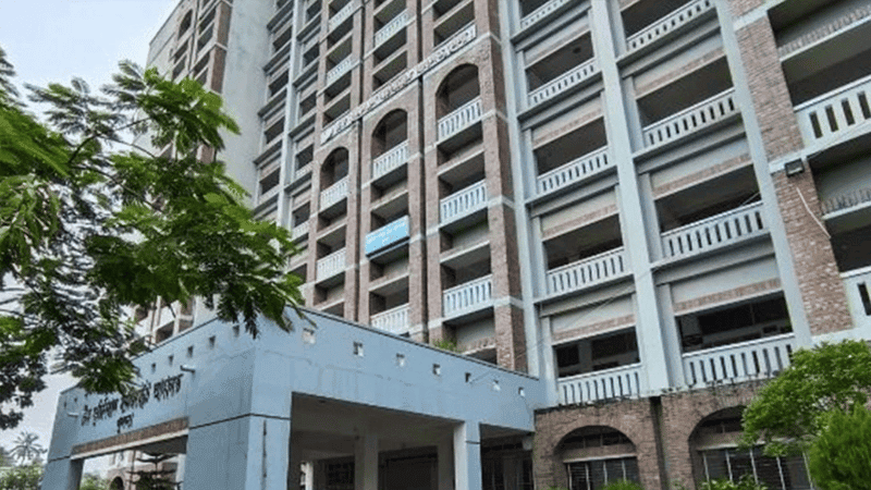 Man sent to jail for throwing mother out of house in Khulna